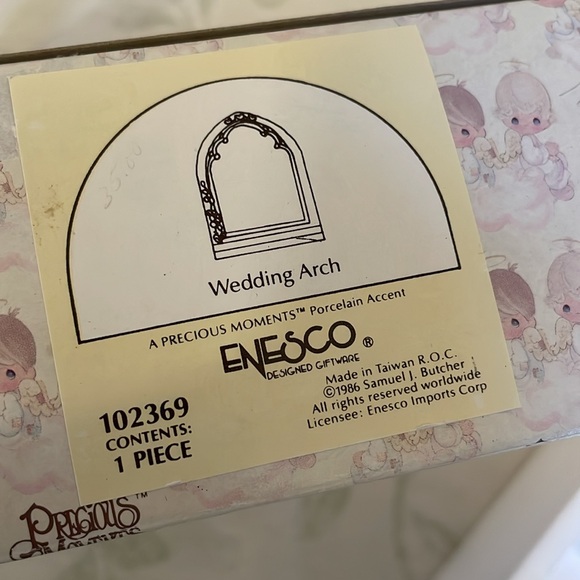 2/$15 PRECIOUS MOMENTS ARCH - Picture 6 of 12